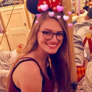 Meet your Posher, Elizabeth